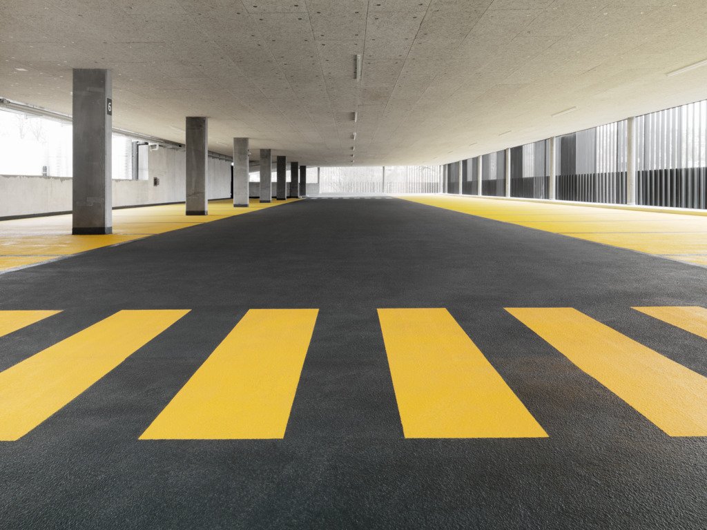 🇪🇸 Parking Decks en Centro Comerciales y Hospitalarios